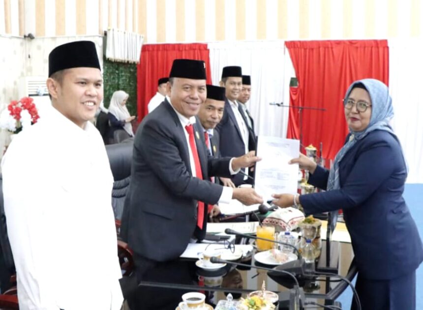 Siti Aisah Paparkan Laporan Hasil Reses Dapil II, Fokus Minta Perbaikan Infrastruktur Jalan dan Jembatan