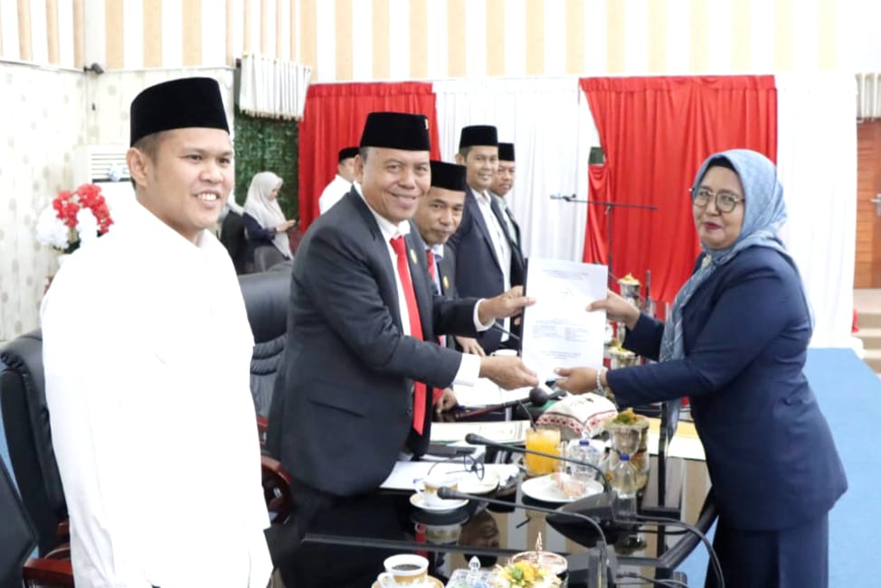 Siti Aisah Paparkan Laporan Hasil Reses Dapil II, Fokus Minta Perbaikan Infrastruktur Jalan dan Jembatan